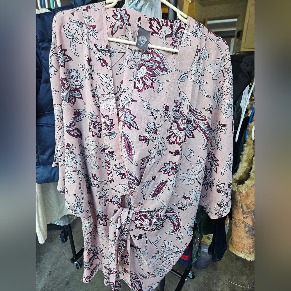 Vince Camuto Mid Length front Tie Kimono Sz 1x